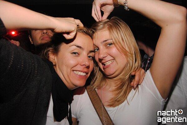 Münchens Geschäftsleute haben den Donnerstag für ihr "Business Clubbing" in der 089 Bar ausgesucht. Mehr Bilder unter: www.nachtagenten.de