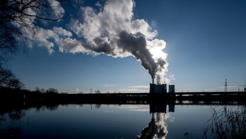 Die Silhouette des Kraftwerkes Schkopau in Sachsen-Anhalt soll noch bis 2034 laufen. Die Silhouette des Kraftwerkes Schkopau in Sachsen-Anhalt soll noch bis 2034 laufen.