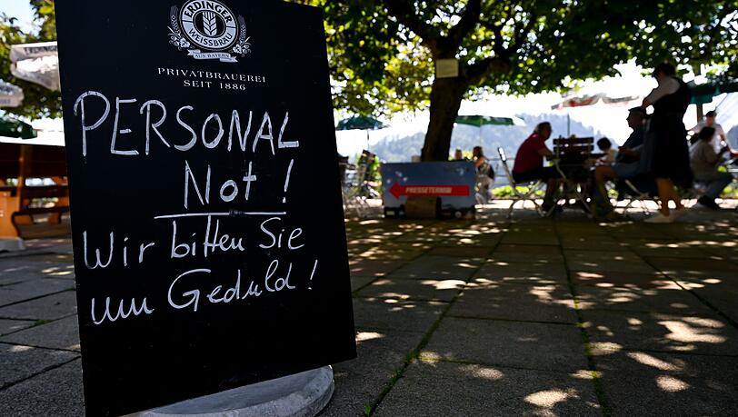 Immer mehr zum Teil alteingesessene Lokale geben ihren Betrieb auf. Die Gastronomen haben Schwierigkeiten, ihre Betriebe rentabel zu bewirtschaften. Immer mehr zum Teil alteingesessene Lokale geben ihren Betrieb auf. Die Gastronomen haben Schwierigkeiten, ihre Betriebe rentabel zu bewirtschaften.