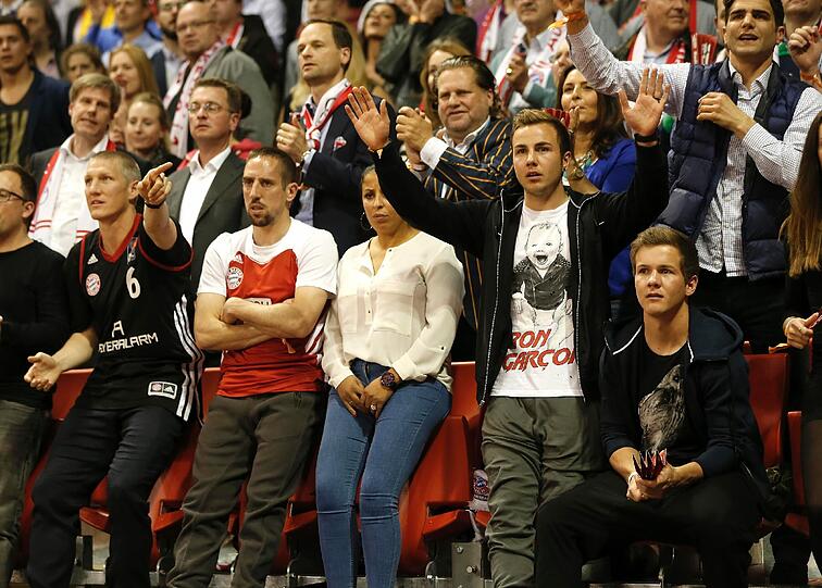 Weitere Fotos von den Fußball-Profis im Audi-Dome.
