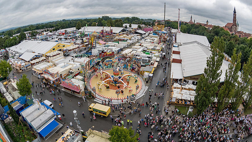 Fast 1,5 Millionen Besucher zog das Gäubodenvolksfest in diesem Jahr an. Fast 1,5 Millionen Besucher zog das Gäubodenvolksfest in diesem Jahr an.