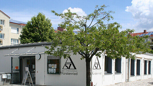 Ein Alten-Service-Zentrum wie in Fürstenried (Foto) soll auch im 24. Stadtbezirk entstehen. Ein Alten-Service-Zentrum wie in Fürstenried (Foto) soll auch im 24. Stadtbezirk entstehen.