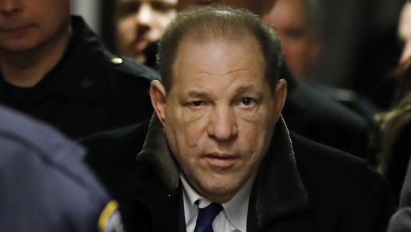 Ex-Filmproduzent Harvey Weinstein bestreitet, zwei Frauen sexuell misshandelt zu haben. Ex-Filmproduzent Harvey Weinstein bestreitet, zwei Frauen sexuell misshandelt zu haben.