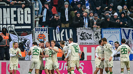 Der TSV 1860 jubelt gegen den FC Ingolstadt.