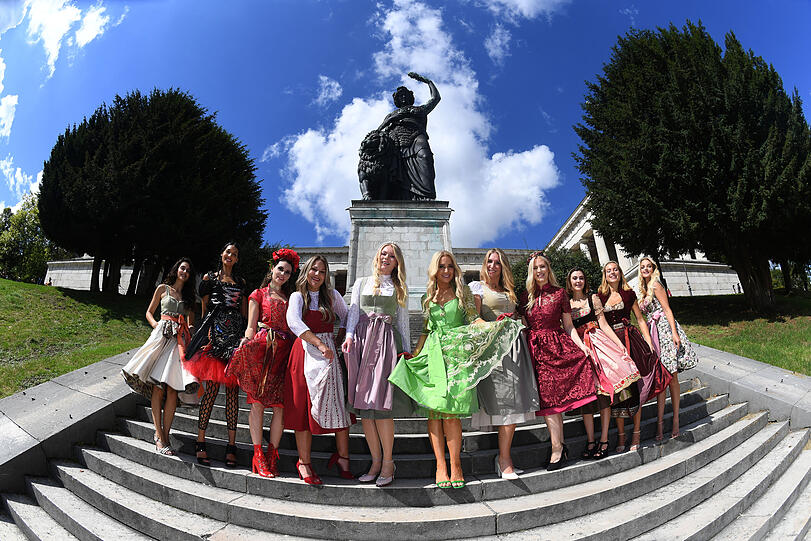 "Es hat sich ein gewisses Dogma entwickelt: Wiesn und Tracht sind ein Zwillingspärchen", sagt Aexander Wandinger vom Zentrum für Trachtengewand des Bezirks Oberbayern.