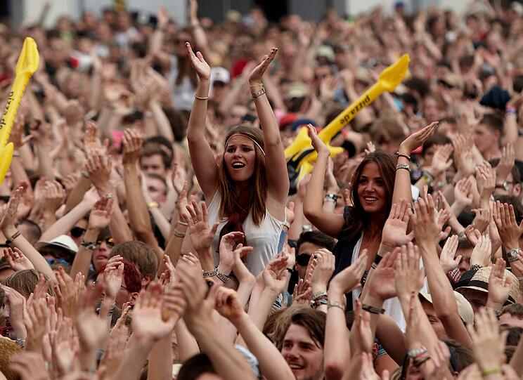 Sonne, Beats und gute Laune: Hunderttausende Musikfans feiern bei den Festivals "Rock im Park" in Nürnberg und "Rock am Ring" auf dem Nürburgring. Die besten Bilder des Wochenendes.