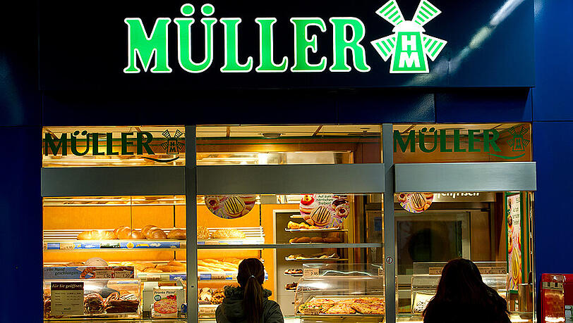 Im Ekel-Prozess um die Bäckereikette Müllerbrot sollen die Plädoyers nächste Woche gehalten werden. Angeklagt sind drei Manager des Unternehmens. Im Ekel-Prozess um die Bäckereikette Müllerbrot sollen die Plädoyers nächste Woche gehalten werden. Angeklagt sind drei Manager des Unternehmens.