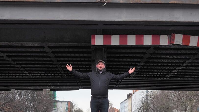 Radweg und Busspur entehen an der Werinherstraße, freut sich Andreas Schuster (SPD).