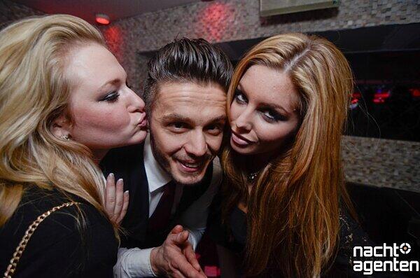 Das neue Jahr kann kommen! Im Crown's Club ist alles angerichtet für einen heißen Neujahrstanz. Mehr Bilder unter: www.nachtagenten.de