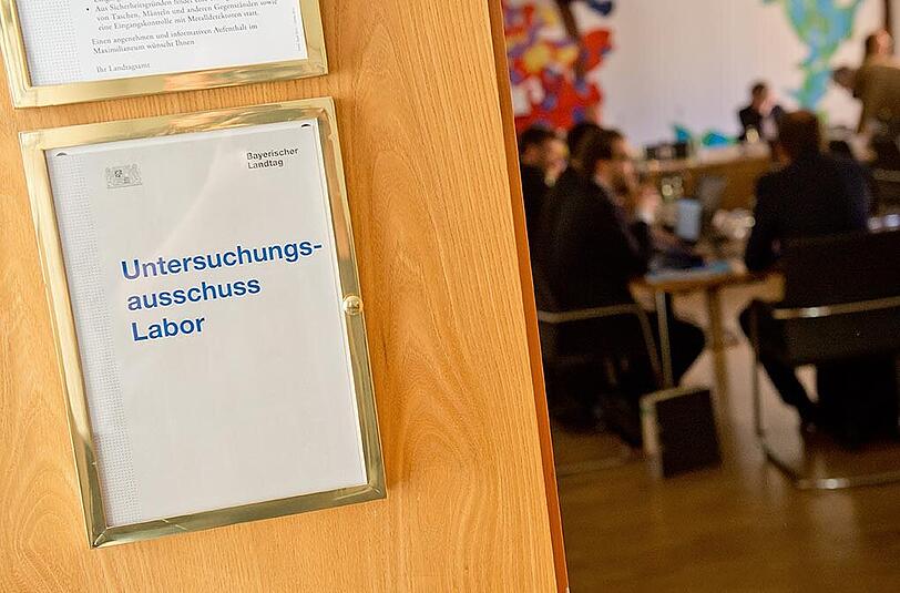 Die LKA-Zeugen im Untersuchungsausschuss Labor widersprechen sich - die Ermittler haben es nicht leicht. (Archivbild)