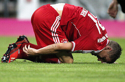 Bastian Schweinsteiger musste erneut am rechten Sprunggelenk operiert werden.