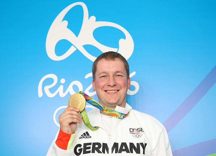 Mit der Luftpistole zeigte Christian Reitz seine Klasse und holte ebenfalls Gold.