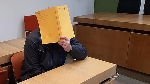 Karl F. vor Prozessbeginn.