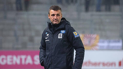 Derzeit keinen Grund zur Freude: Löwen-Coach Michael Köllner.