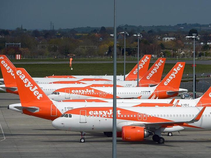 Flugzeuge der britischen Fluggesellschaft Easyjet auf dem Flughafen London Southend.