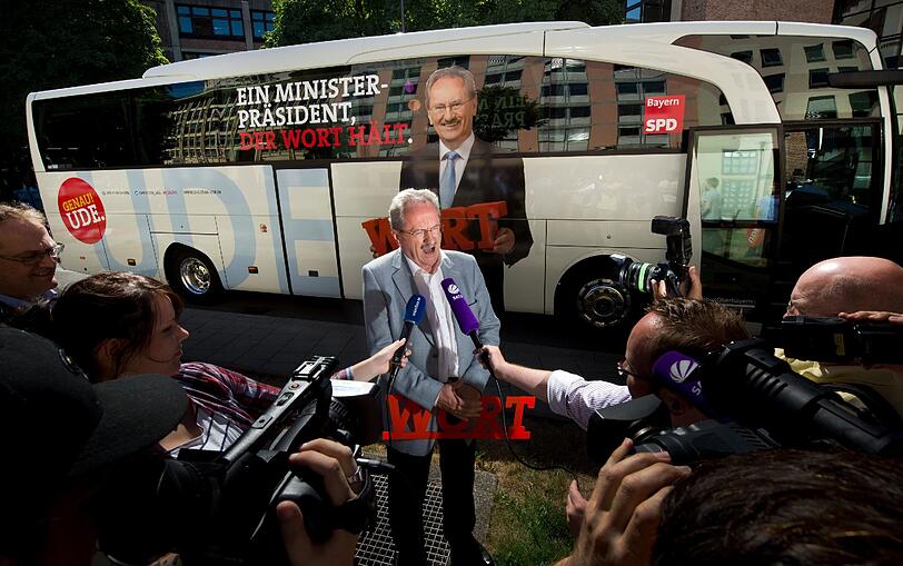 Knöllchen für den Wahlkampf-Bus - die Bilder.