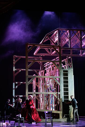 Hasses "Artaserse" mit Anja Silja und Studierenden der Bayerischen Theaterakademie.