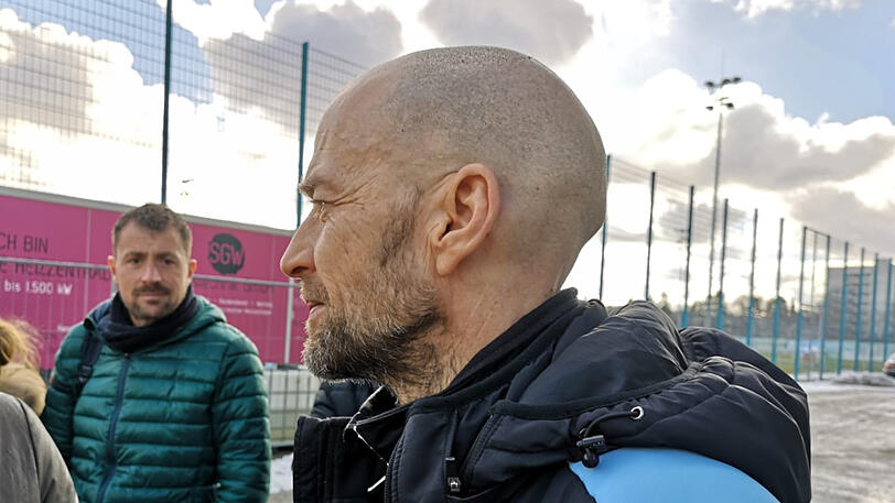 Leitete das Training am Dienstag an der Grünwalder Straße: Sportchef Günther Gorenzel.