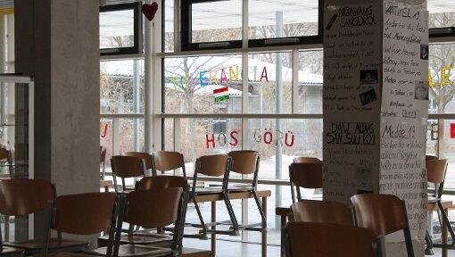 In der Mittelschule an der Perlacher Straße wurde bereits angebaut. In so manchner Schule im Viertel könnte es eng werden, so die Kritik, vor allem an den Grundschulen. In der Mittelschule an der Perlacher Straße wurde bereits angebaut. In so manchner Schule im Viertel könnte es eng werden, so die Kritik, vor allem an den Grundschulen.