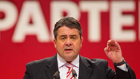 Sigmar Gabriel stellt sich hinter das Kandidatenduo Boris Pistorius und Petra Köpping.