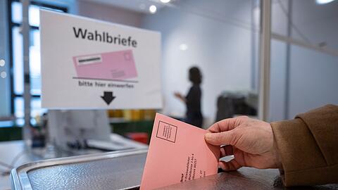 Teilnehmen d&uuml;rfen deutsche Staatsb&uuml;rger, die am Wahltag mindestens 16 Jahre alt sind und seit mindestens drei Monaten ihren Hauptwohnsitz in Baden-W&uuml;rttemberg haben.
