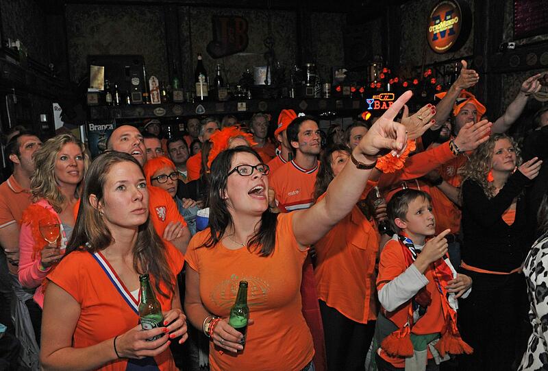 Die Holland-Fans weinen, die Argentinier feiern: Die Fan-Bilder vom WM-Halbfinale