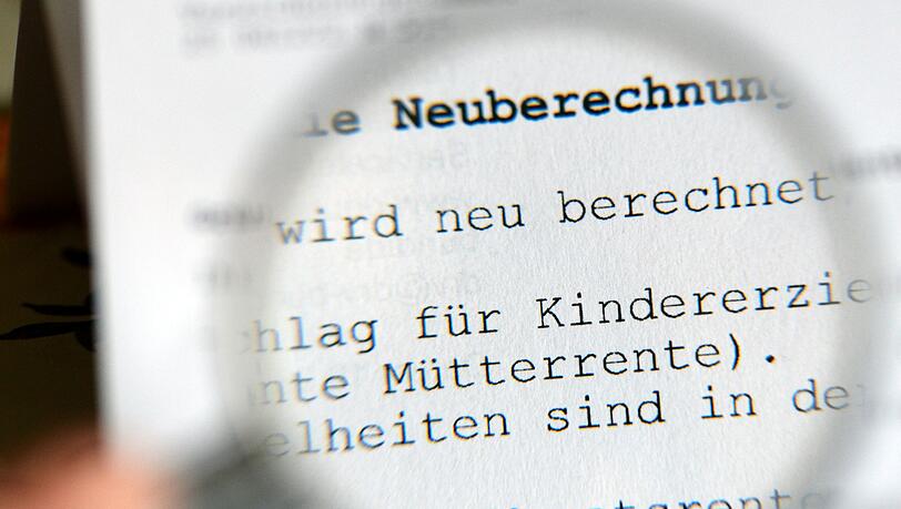 Bis die ausgeweitete Müterrente ausgezahlt wird, dauert es noch.