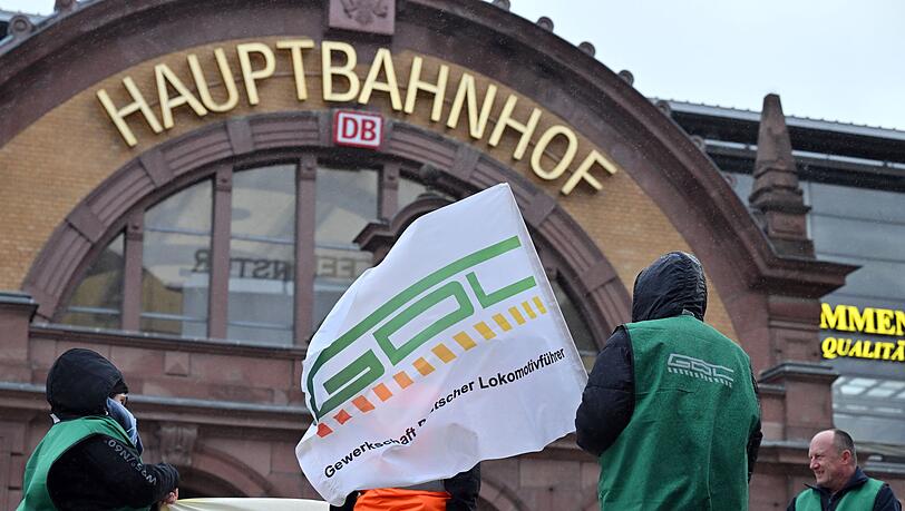 Im Tarifkonflikt zwischen der Deutschen Bahn und der Gewerkschaft Deutscher Lokomotivf&uuml;hrer drohte am Dienstag eine Eskalation. (Archivbild)