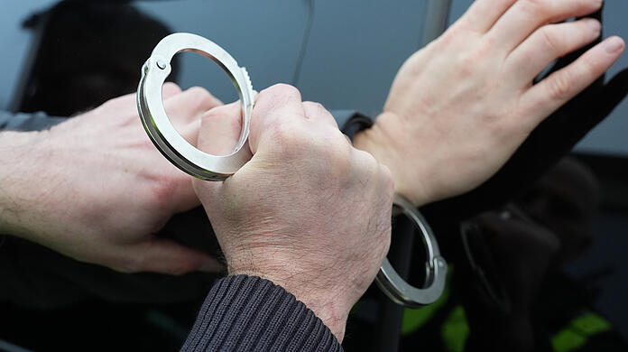 Nach einem vereitelten Tankstellen&uuml;berfall hat die Polizei ein verd&auml;chtiges Paar festgenommen. (Symbolbild)