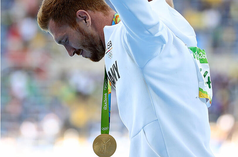 Ihm war bei der Siegerehrung zum Scherzen zumute, doch das kam nicht überall gut an: Olympiasieger Christoph Harting.