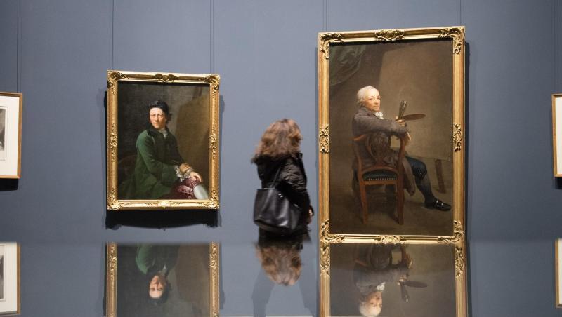 "Jugendliches Selbstbildnis" (l) und "Selbstbildnis mit 58 Jahren" von Anton Graff in der Ausstellung "Anton Graff (1736-1813) - Porträts". "Jugendliches Selbstbildnis" (l) und "Selbstbildnis mit 58 Jahren" von Anton Graff in der Ausstellung "Anton Graff (1736-1813) - Porträts".