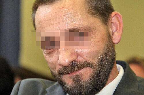 Schweigt im Mordprozess weiter zu den Vorwürfen: Der angeklagte Gärtner Peter S. (44), der vor zehn Jahren...