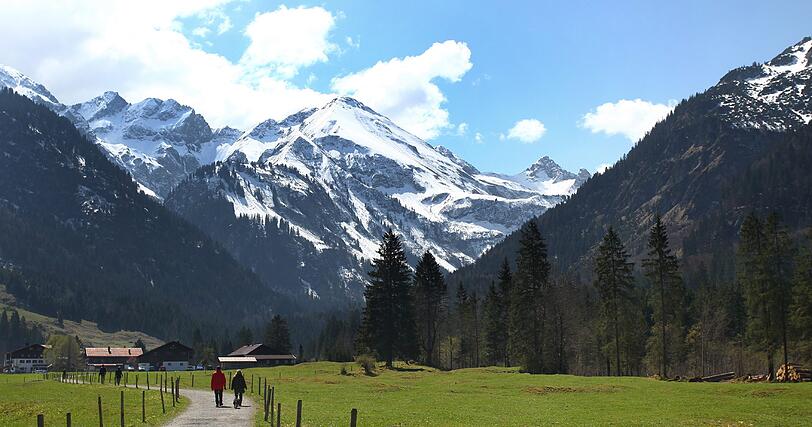 Ein richtig gepackter Rucksack ist das A und O beim Wandern.