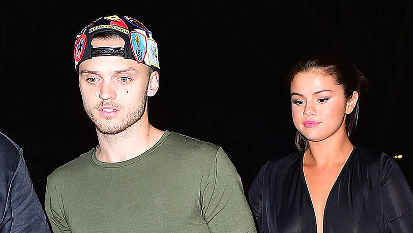 Alexander DeLeon und Selena Gomez haben sich im Dubai-Urlaub kennengelernt Alexander DeLeon und Selena Gomez haben sich im Dubai-Urlaub kennengelernt