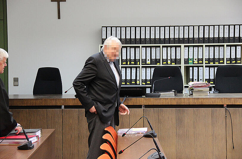 Muss sich wegen Untreue verantworten: Anwalt Hans K.(68).