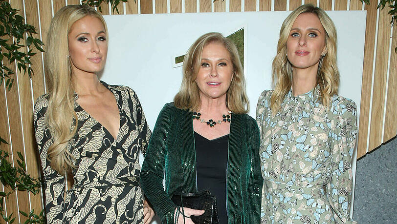 Paris Hilton mit Mutter Kathy und Schwester Nicky (v.l.n.r.) Paris Hilton mit Mutter Kathy und Schwester Nicky (v.l.n.r.)
