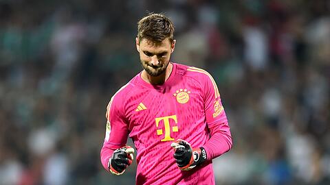 Bayerns Torhüter Sven Ulreich jubelt.
