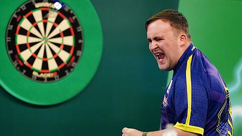 Luke Littler steht bei der WM in London in der dritten Runde.