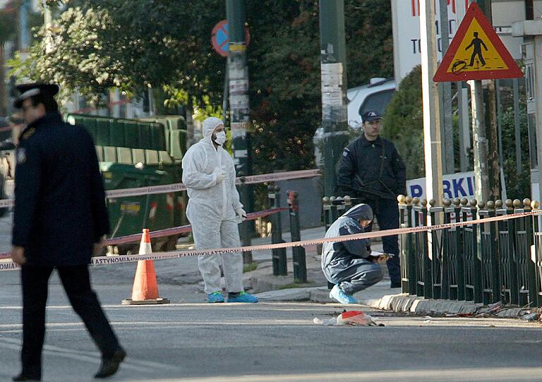 Schüsse auf die Residenz des deutschen Botschafters in Athen: die Bilder vom Tatort.