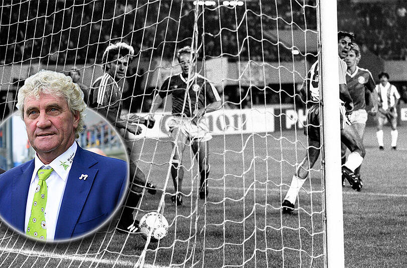Schocktreffer in der 78. Minute: Ruben Madjer (r.) trifft per Hacke zum 1:1 für Porto im Europapokal-Finale der Landesmeister. Die Bayern Flick (l.) und Michael Rummenigge schauen zu. Bayern-Keeper Jean-Marie Pfaff (kl. Bild) war geschlagen.