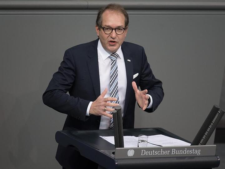 Alexander Dobrindt (CSU) will die Aufrüstung. Foto: Jörg Carstensen/Archivbild