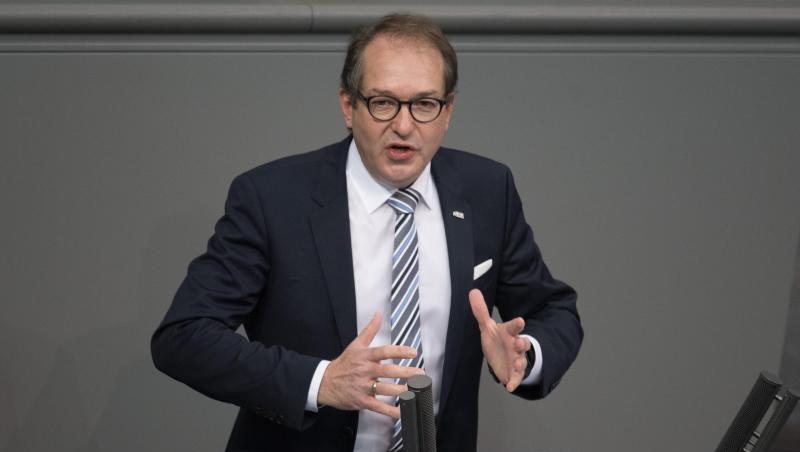 Alexander Dobrindt (CSU) will die Aufrüstung. Foto: Jörg Carstensen/Archivbild