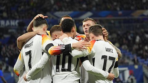 Feiern die DFB-Profis ihre Tore bald zu den Klängen von "Major Tom"?