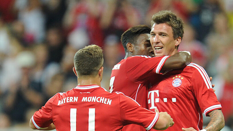 Mario Mandzukic feiert mit Xherdan Shaqiri und David Alaba nach seinem erneuten Joker-Tor. Mario Mandzukic feiert mit Xherdan Shaqiri und David Alaba nach seinem erneuten Joker-Tor.