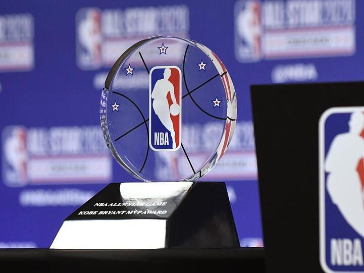 Der beste Spieler des Allstar-Wochenendes erhält den "NBA All-Star Game Kobe Bryant MVP Award".