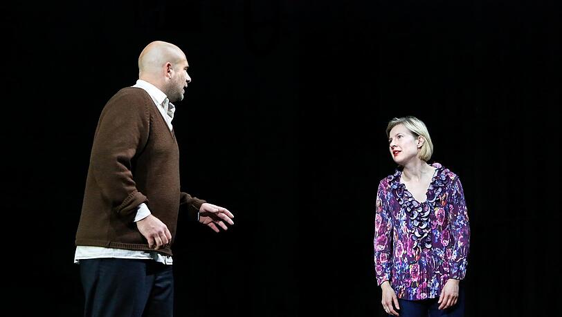 Anna Drexler und Simon Zagermann in "Die Wildente" Anna Drexler und Simon Zagermann in "Die Wildente"