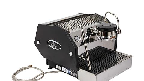Eine Espresso-Maschine aus dem Haushalt von Lynch wurde ebenfalls versteigert.