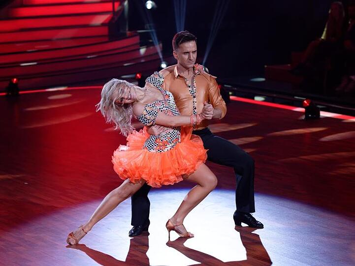 Comedian Özcan Cosar und Marta Arndt mussten am Freitagabend die Tanzshow "Let&rsquo;s Dance" verlassen.