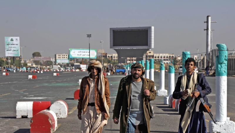 Im Jemen kämpfen die Huthis gegen die international anerkannte Regierung des Landes, die von der saudisch geführten Militärkoalition unterstützt wird. Im Jemen kämpfen die Huthis gegen die international anerkannte Regierung des Landes, die von der saudisch geführten Militärkoalition unterstützt wird.