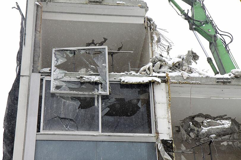 Das "Holiday Inn" wird abgerissen. Die Bilder von der Baustelle